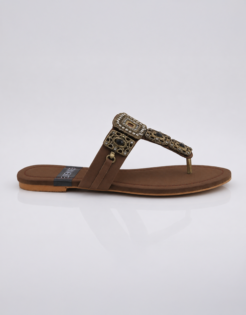 Side view of Kolhapuri flat sandal with Brown Variant embellishment and toe ring design