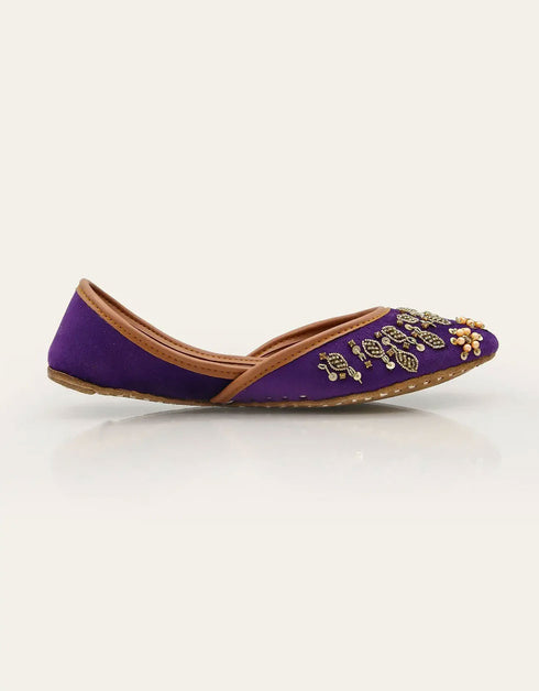 Purple embroidered ladies khussa