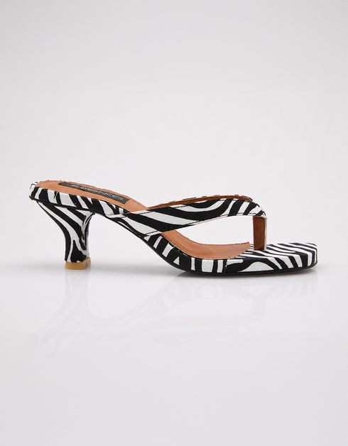 Zara zebra print kitten heel sandals right side view showing thong strap and full zebra print heel by Essence by Rubina Pakistan